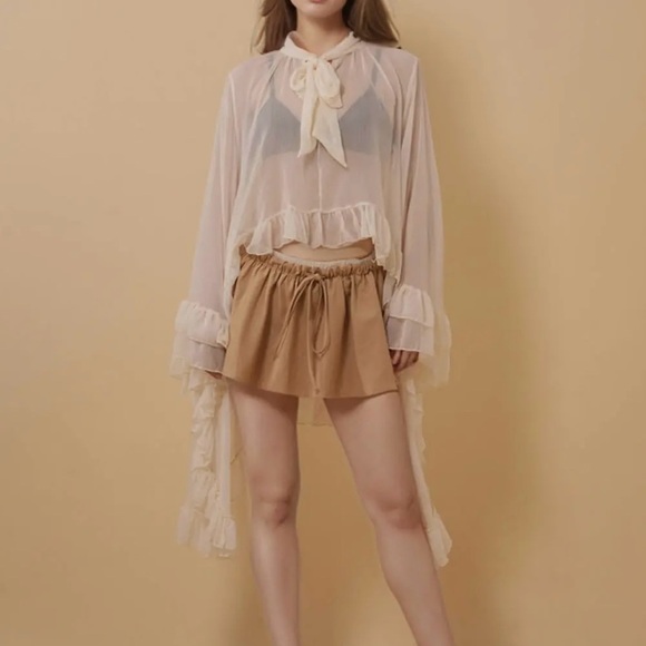 Ruffle Sleeve Oversized Bow Tie Top - Picture 5 of 6